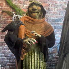 Wald Hexe Animatronik